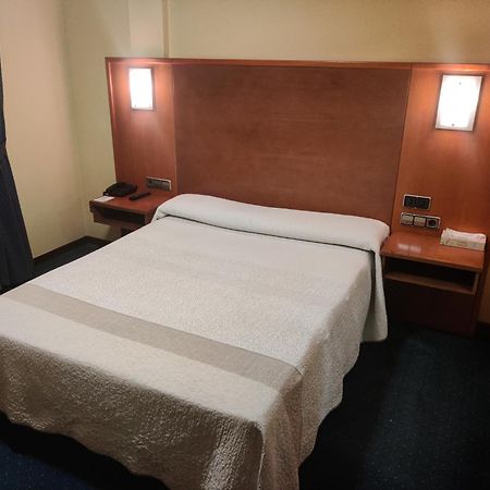 Motel Punta Cana Sigueiro Eksteriør bilde