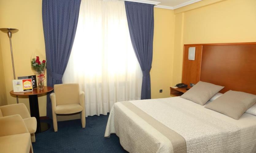 Motel Punta Cana Sigueiro Eksteriør bilde